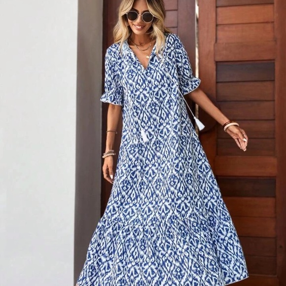 SHEIN Lune Allover Print Smock Dress - Picture 2 of 7